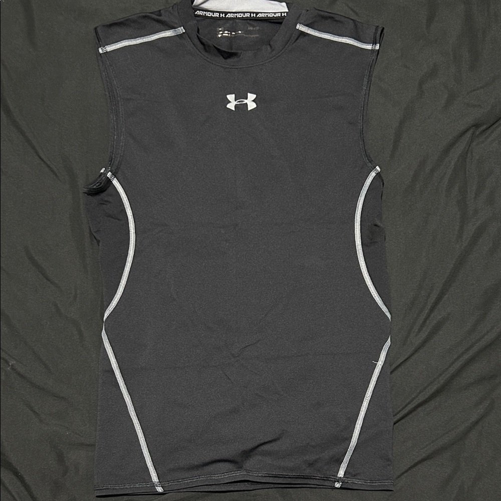 Under Armour Black and White Sleeveless Performance Top Medium